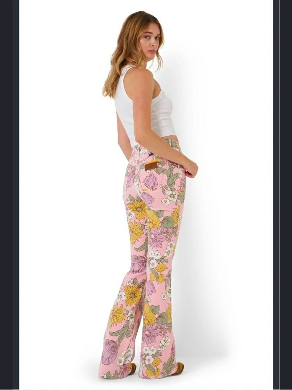 Wrangler High Rise Print Flare Jean in "Vintage Floral" - Women's 29"x32"